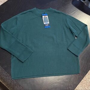 GAP Women’s Green Crewneck Sweater